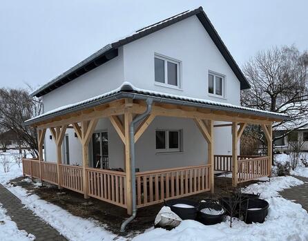 Terrassenüberdachung aus Holz bei Neuburg